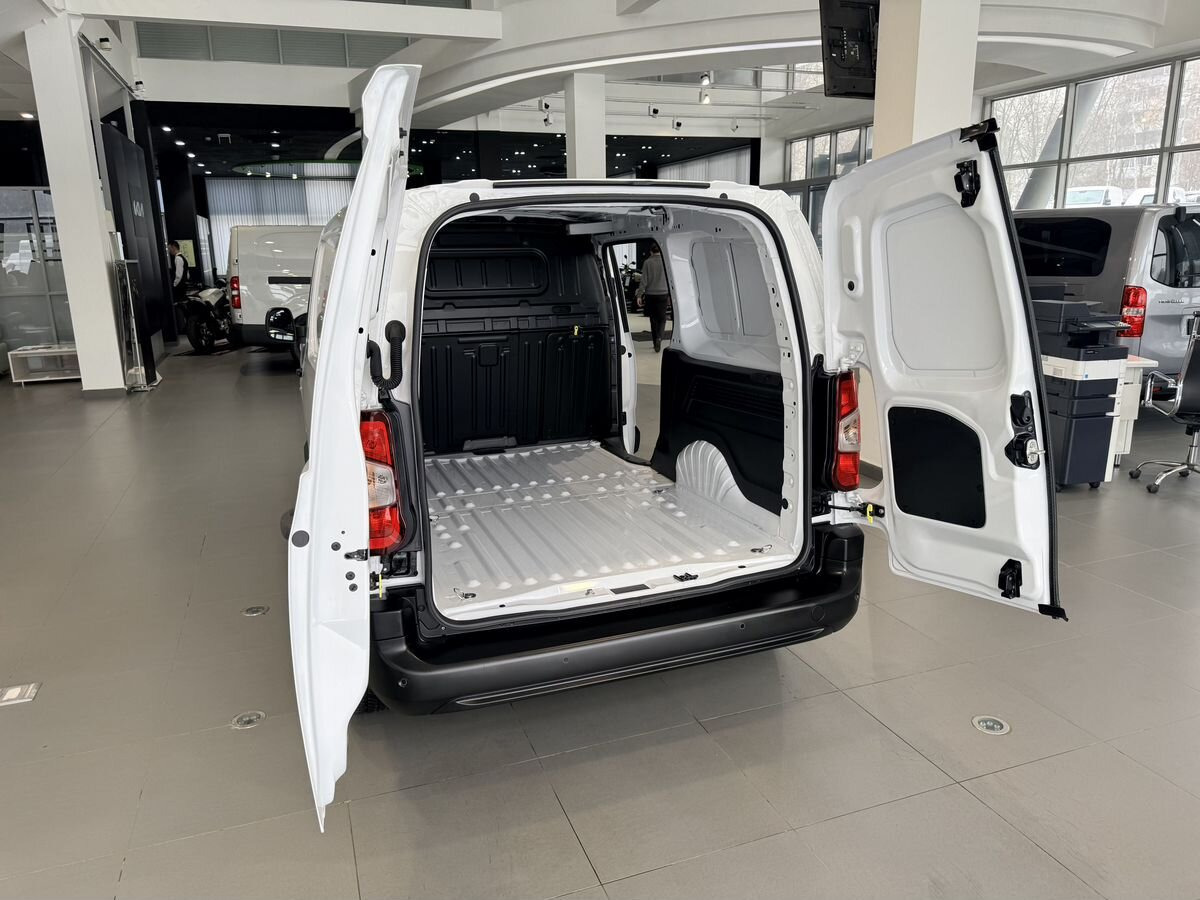 Новый Цельнометаллический фургон Peugeot Partner: фото 16 Новый Цельнометаллический фургон Peugeot Partner: фото 16