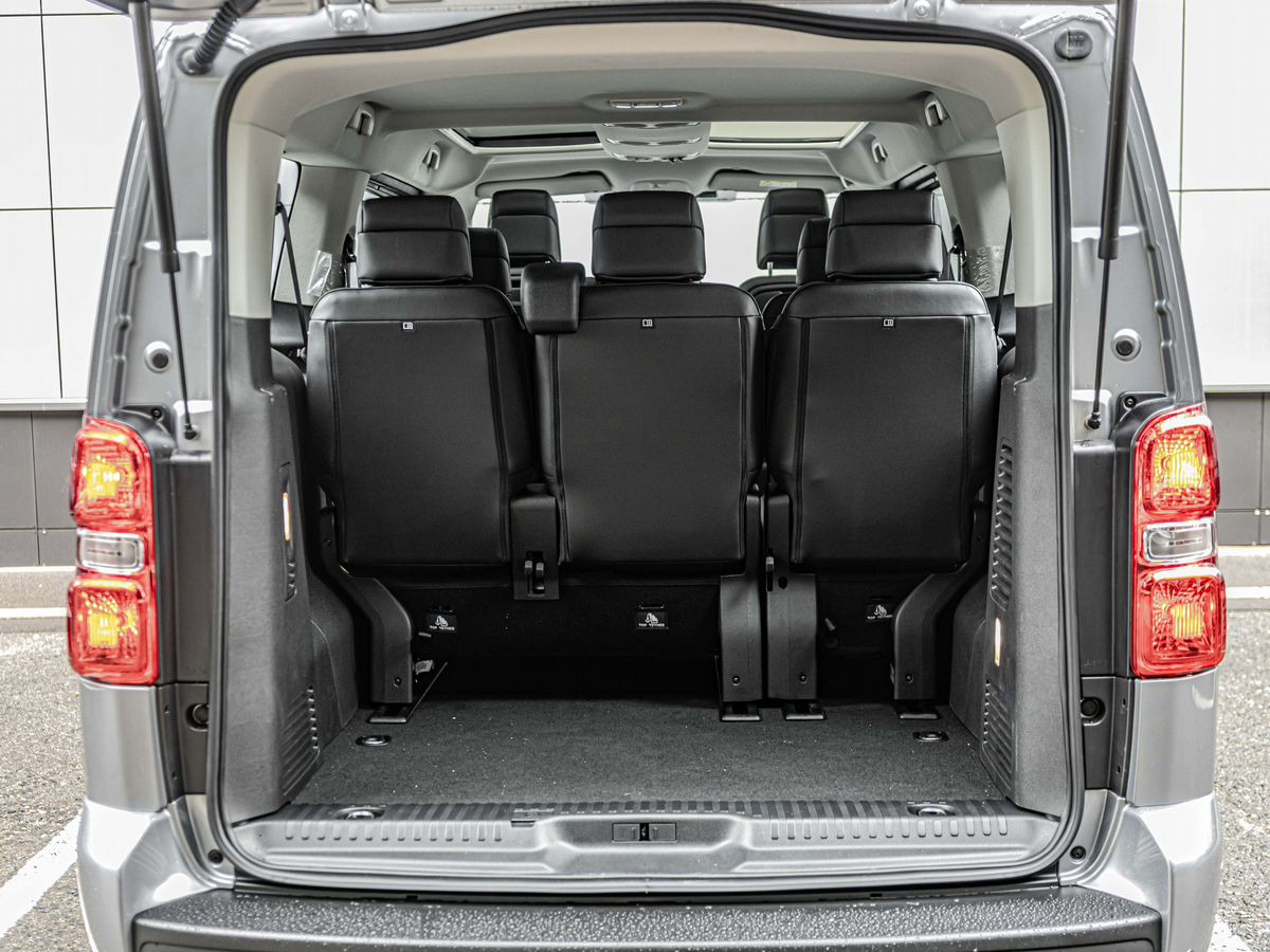 Новый Пассажирский фургон Peugeot Traveller, I Рестайлинг Long 2.0d AT (150 л.с.) Business: фото 12 Новый Пассажирский фургон Peugeot Traveller, I Рестайлинг Long 2.0d AT (150 л.с.) Business: фото 12