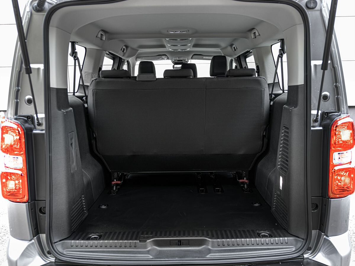 Новый Пассажирский фургон Peugeot Traveller, I Рестайлинг Long 2.0d AT (150 л.с.) Business: фото 7 Новый Пассажирский фургон Peugeot Traveller, I Рестайлинг Long 2.0d AT (150 л.с.) Business: фото 7