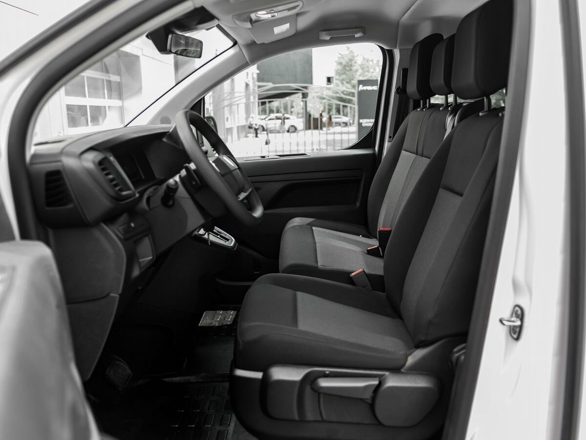 Новый Пассажирский фургон Peugeot Traveller, I Рестайлинг Long 2.0d AT (150 л.с.) Business: фото 19 Новый Пассажирский фургон Peugeot Traveller, I Рестайлинг Long 2.0d AT (150 л.с.) Business: фото 19