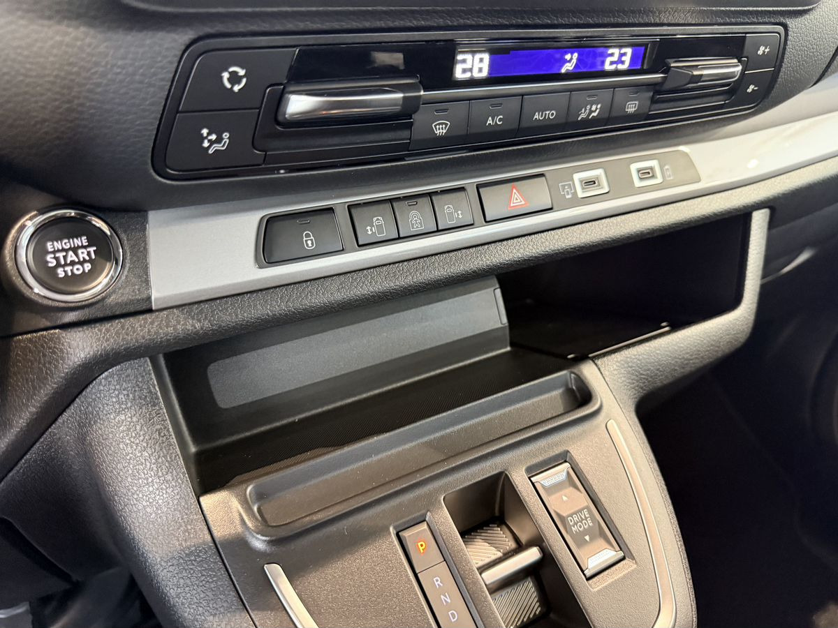 Новый Пассажирский фургон Peugeot Traveller, I Рестайлинг Long 2.0d AT (150 л.с.) Business: фото 27 Новый Пассажирский фургон Peugeot Traveller, I Рестайлинг Long 2.0d AT (150 л.с.) Business: фото 27
