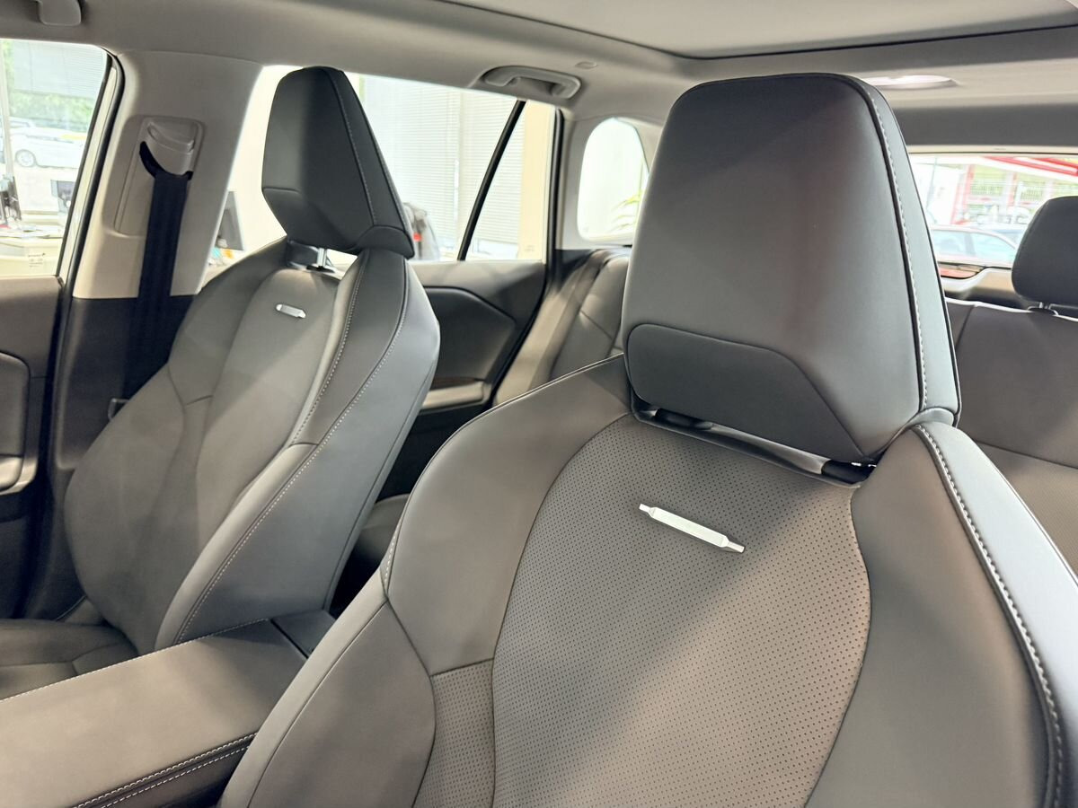 Легковой автомобиль Toyota RAV4, VI (XA60) 2.0 CVT (171 л.с.) 4WD Luxury: фото 34 Легковой автомобиль Toyota RAV4, VI (XA60) 2.0 CVT (171 л.с.) 4WD Luxury: фото 34
