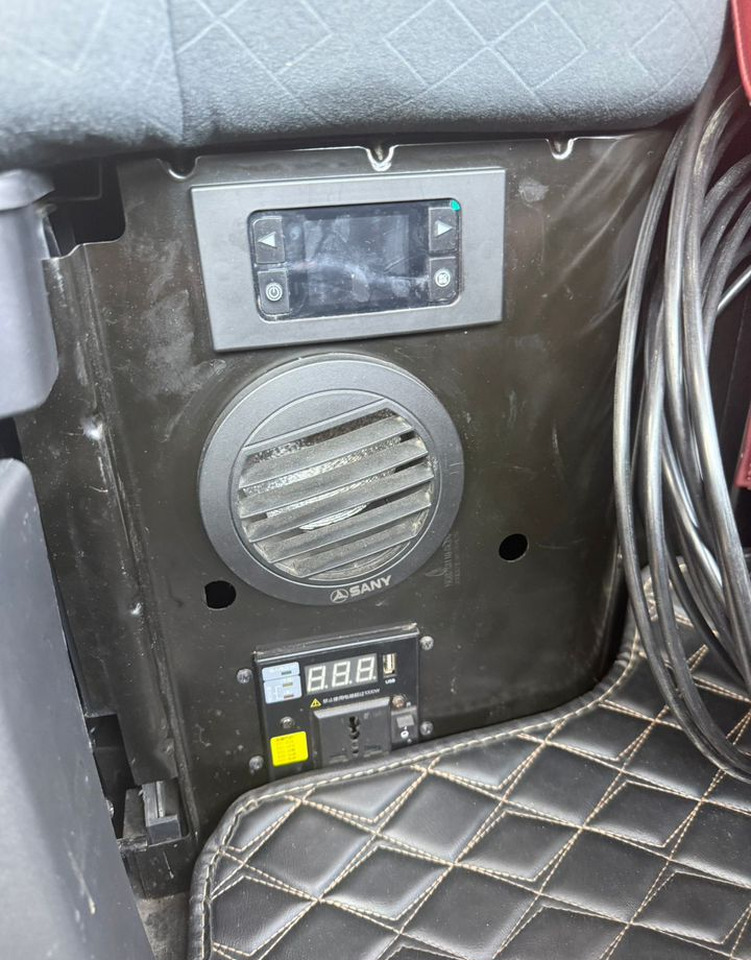 Тягач SANY D525: фото 6 Тягач SANY D525: фото 6