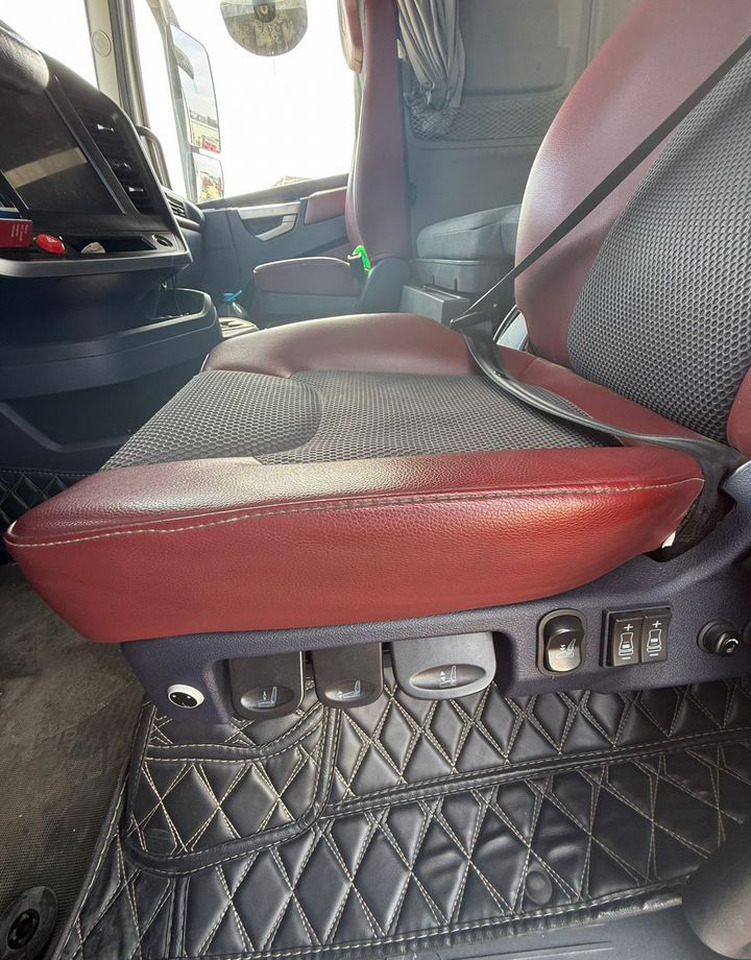 Тягач SANY D525: фото 18 Тягач SANY D525: фото 18