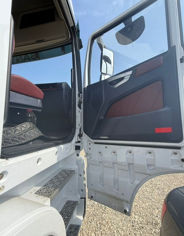 Тягач SANY D525: фото 19 Тягач SANY D525: фото 19