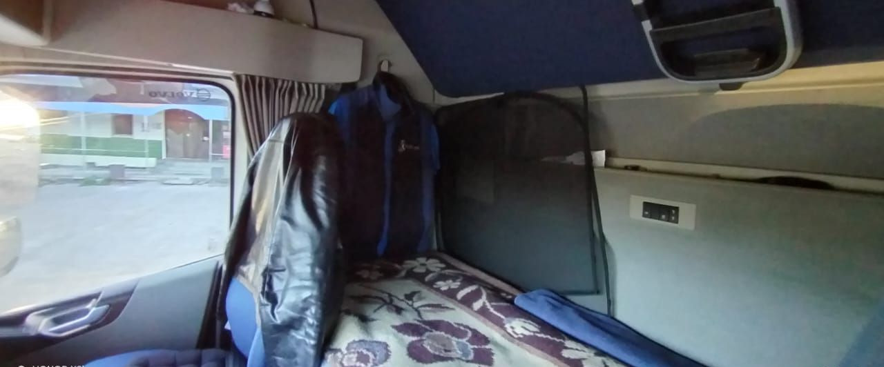 Тягач Volvo FH: фото 8