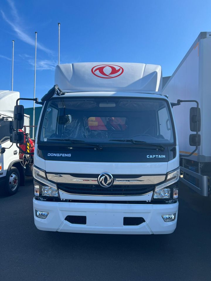 Dongfeng C120L - Бортовой грузовик/ Платформа, Автоманипулятор: фото 1 Dongfeng C120L - Бортовой грузовик/ Платформа, Автоманипулятор: фото 1