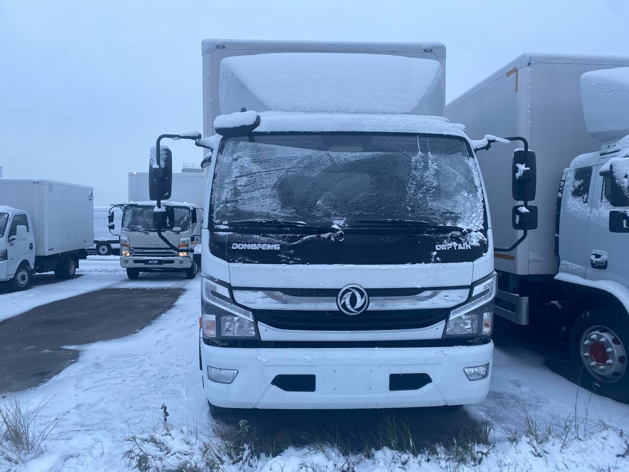 Dongfeng C120L - Изотермический грузовик: фото 2 Dongfeng C120L - Изотермический грузовик: фото 2