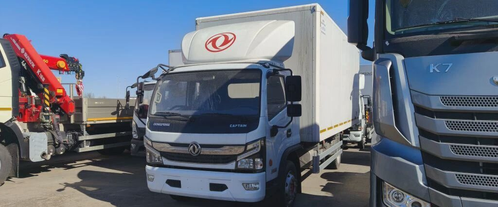 Dongfeng C120N - Грузовик с закрытым кузовом: фото 1 Dongfeng C120N - Грузовик с закрытым кузовом: фото 1