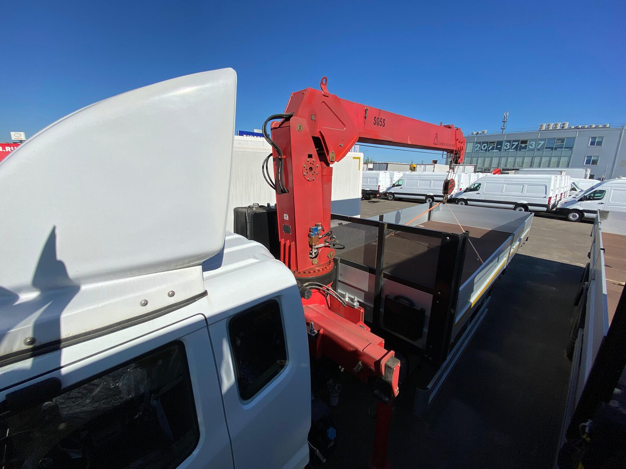 Dongfeng C120S - Бортовой грузовик/ Платформа, Автоманипулятор: фото 2 Dongfeng C120S - Бортовой грузовик/ Платформа, Автоманипулятор: фото 2