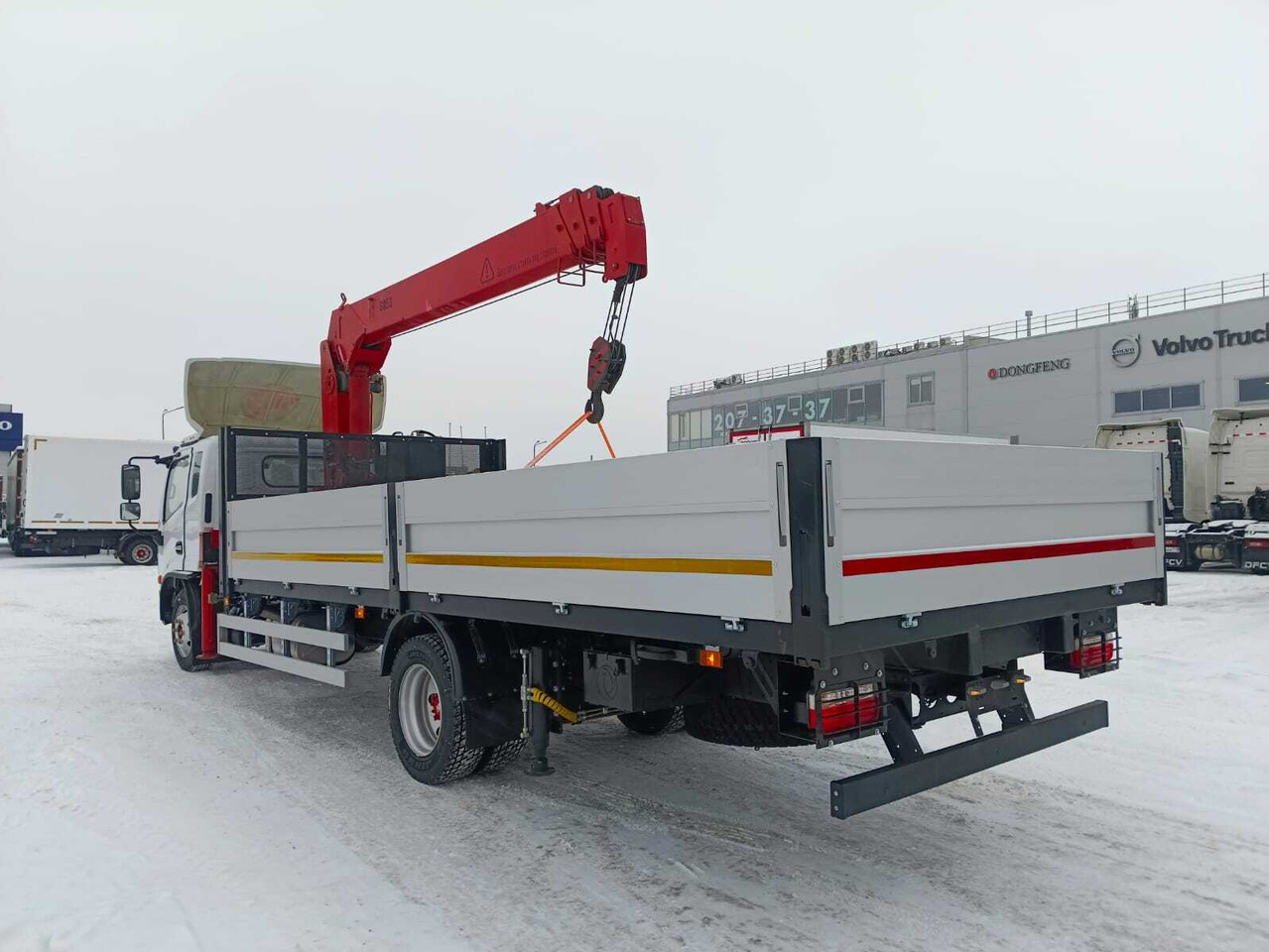 Новый Бортовой грузовик/ Платформа, Автоманипулятор Dongfeng C120S: фото 6 Новый Бортовой грузовик/ Платформа, Автоманипулятор Dongfeng C120S: фото 6
