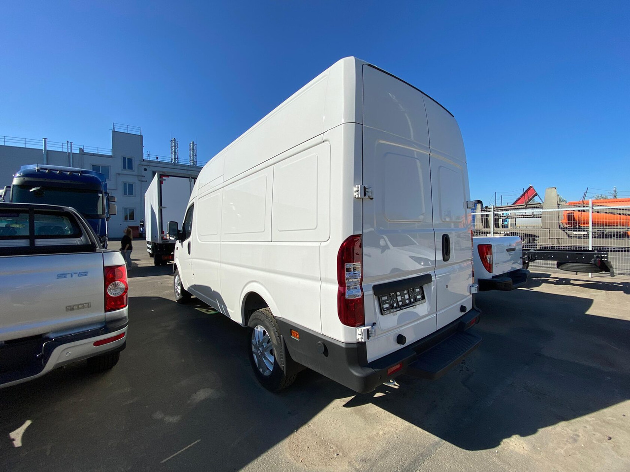 Новый Цельнометаллический фургон Dongfeng K33-5661: фото 12 Новый Цельнометаллический фургон Dongfeng K33-5661: фото 12