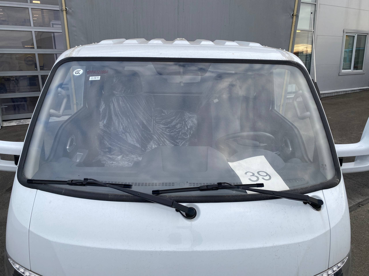 Dongfeng Q35 - Тентованный фургон: фото 4 Dongfeng Q35 - Тентованный фургон: фото 4