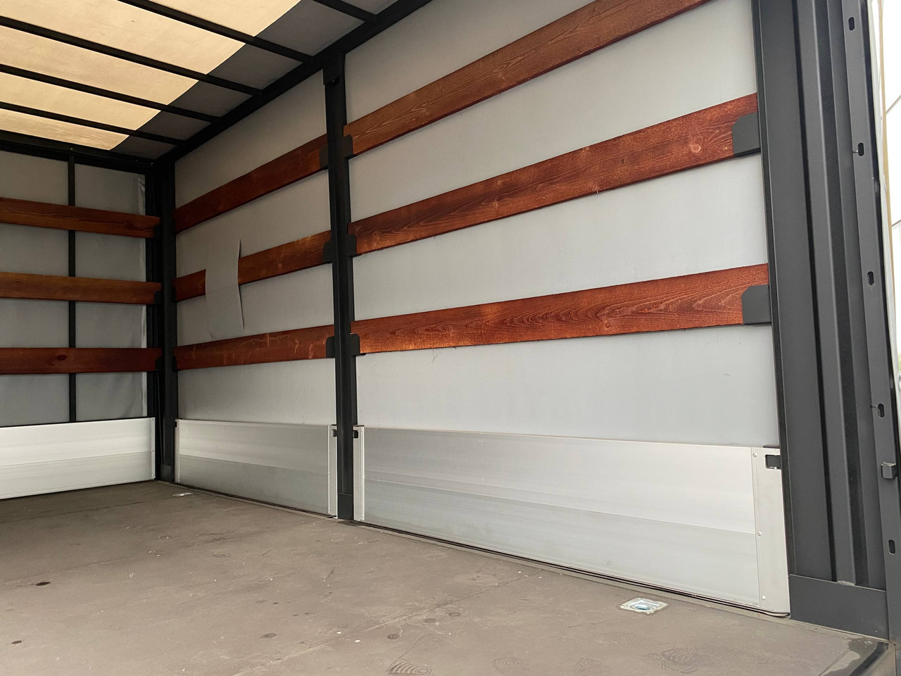 Новый Тентованный фургон Dongfeng Q35: фото 7 Новый Тентованный фургон Dongfeng Q35: фото 7