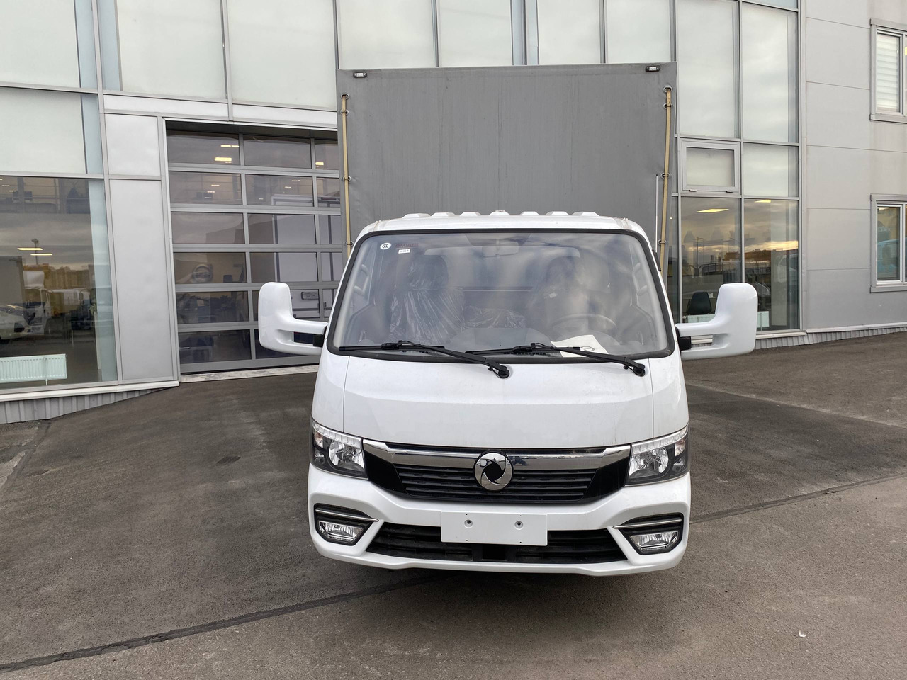Dongfeng Q35 - Тентованный фургон: фото 3 Dongfeng Q35 - Тентованный фургон: фото 3