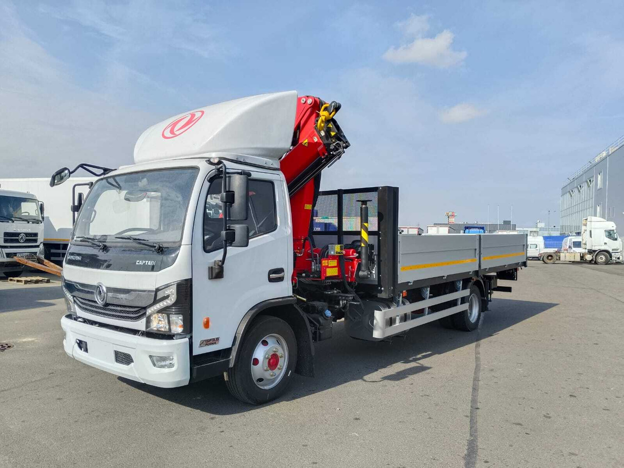 Новый Бортовой грузовик/ Платформа, Автоманипулятор Dongfeng С120М: фото 7