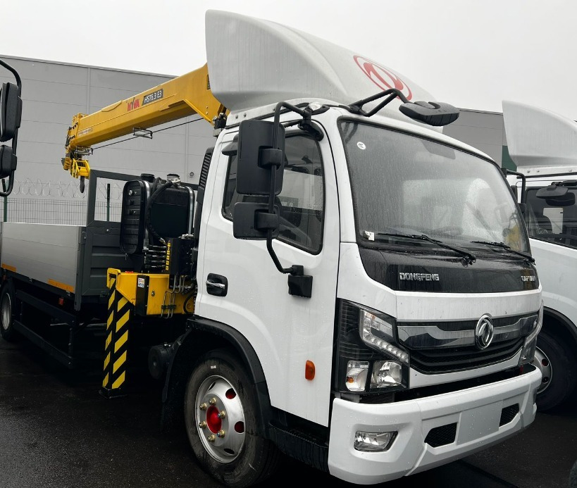 Dongfeng С120М - Бортовой грузовик/ Платформа, Автоманипулятор: фото 1 Dongfeng С120М - Бортовой грузовик/ Платформа, Автоманипулятор: фото 1