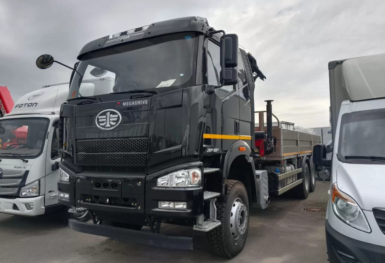 FAW 3250 - Бортовой грузовик/ Платформа, Автоманипулятор: фото 1 FAW 3250 - Бортовой грузовик/ Платформа, Автоманипулятор: фото 1