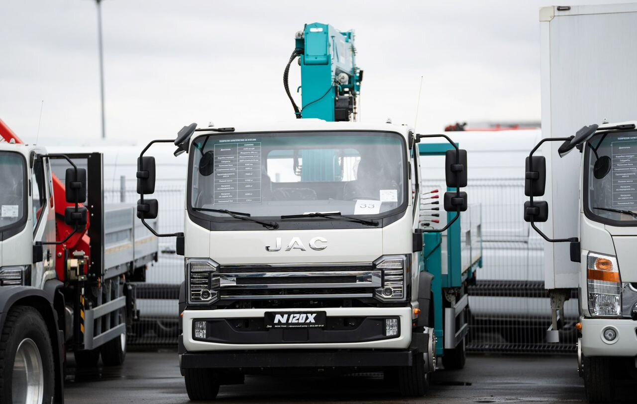 JAC N120X - Грузовик бортовой/ Платформа, Автоманипулятор: фото 1 JAC N120X - Грузовик бортовой/ Платформа, Автоманипулятор: фото 1