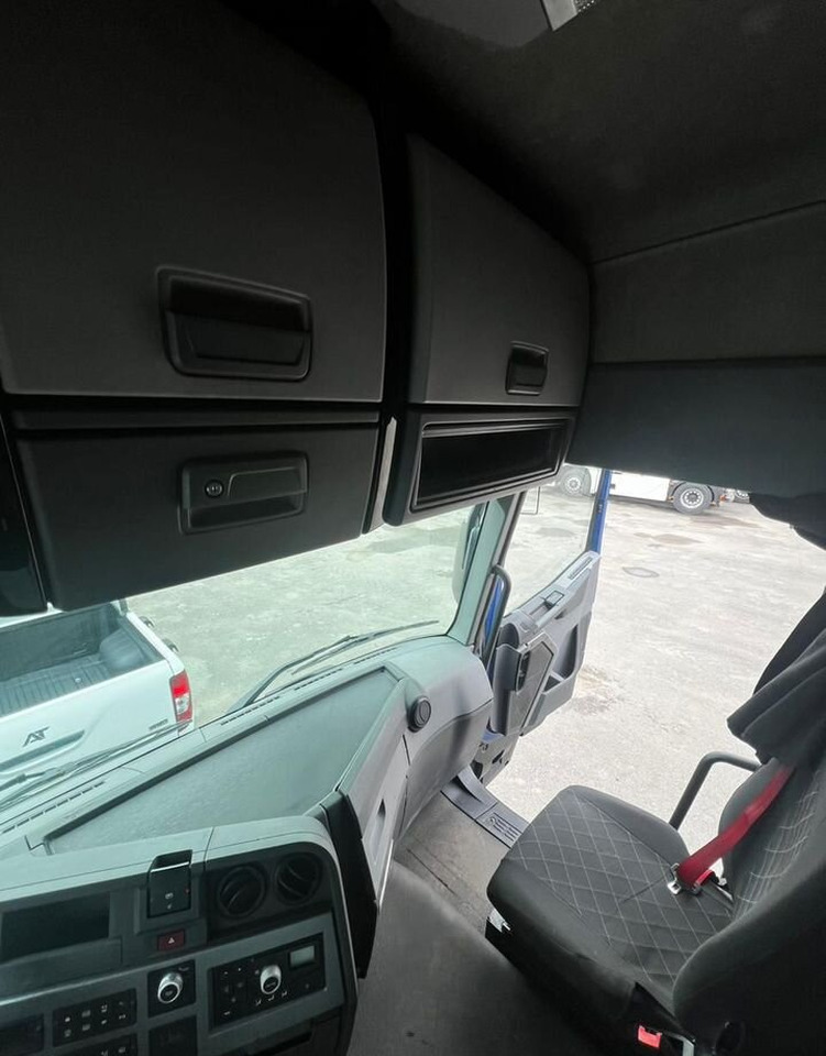 Renault T-Series - Тягач: фото 5 Renault T-Series - Тягач: фото 5