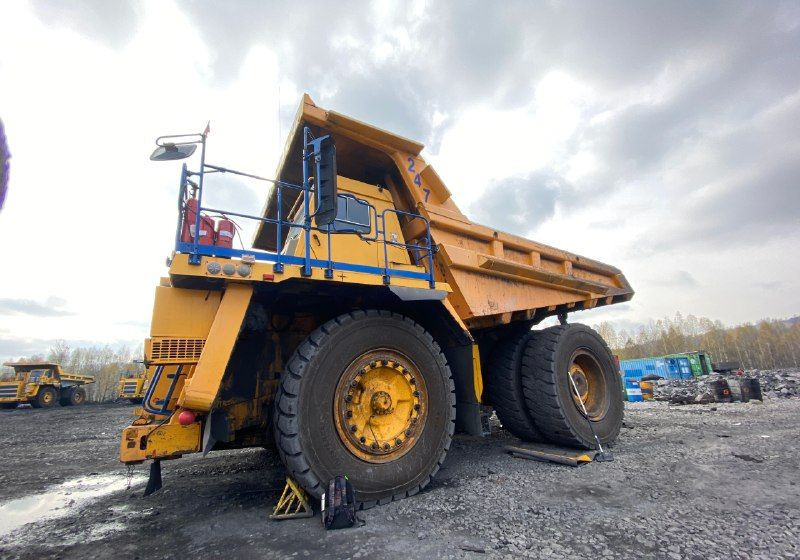 БелАЗ 7558 - Карьерный самосвал: фото 3 БелАЗ 7558 - Карьерный самосвал: фото 3