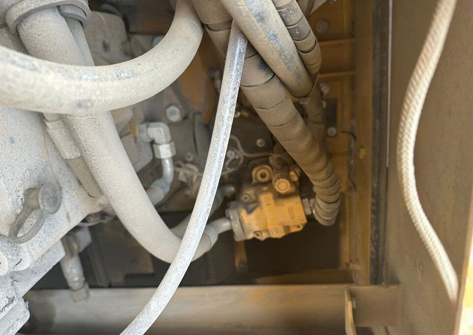 Гусеничный экскаватор CAT 395: фото 6 Гусеничный экскаватор CAT 395: фото 6