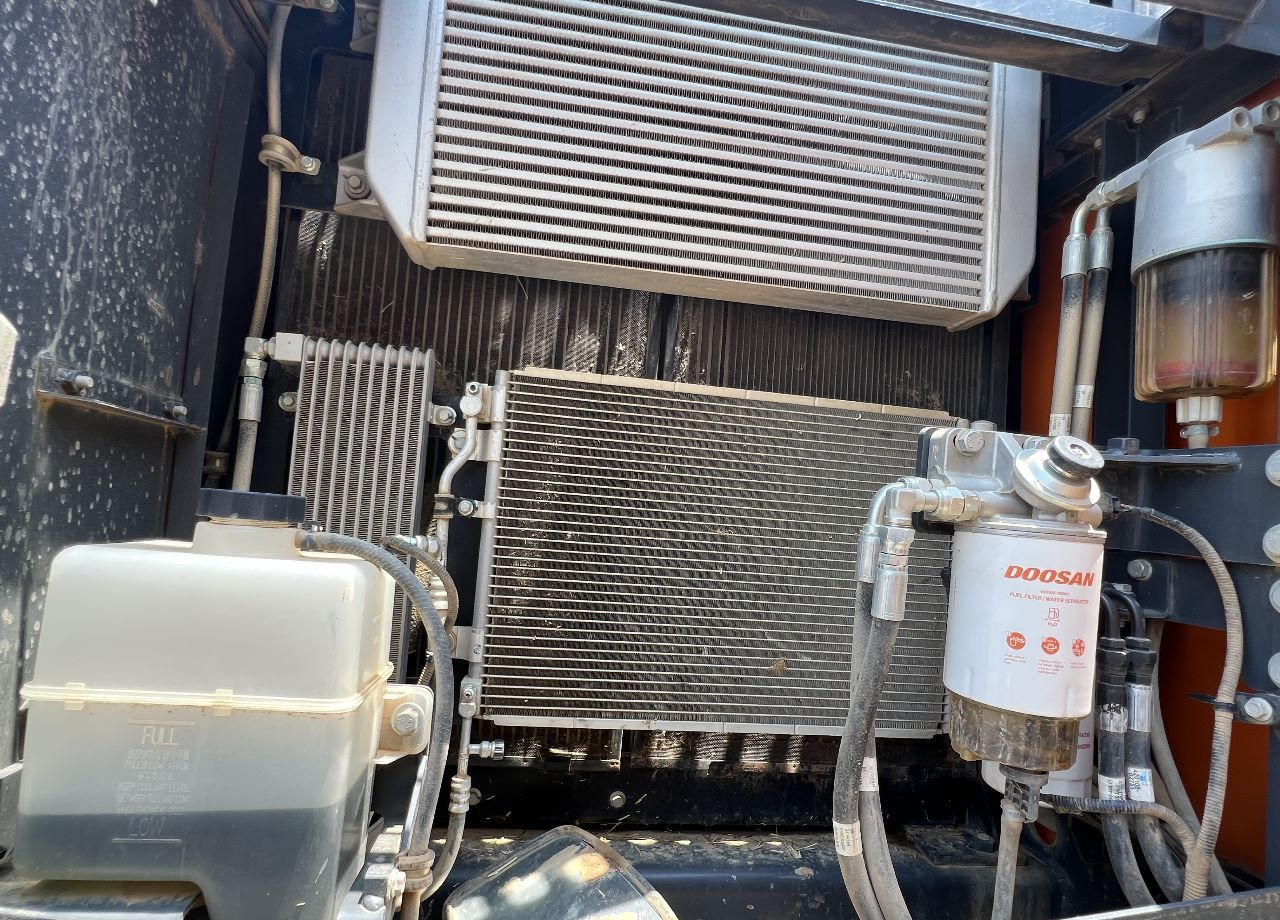 Гусеничный экскаватор DOOSAN DX215-9CN ACE: фото 16 Гусеничный экскаватор DOOSAN DX215-9CN ACE: фото 16