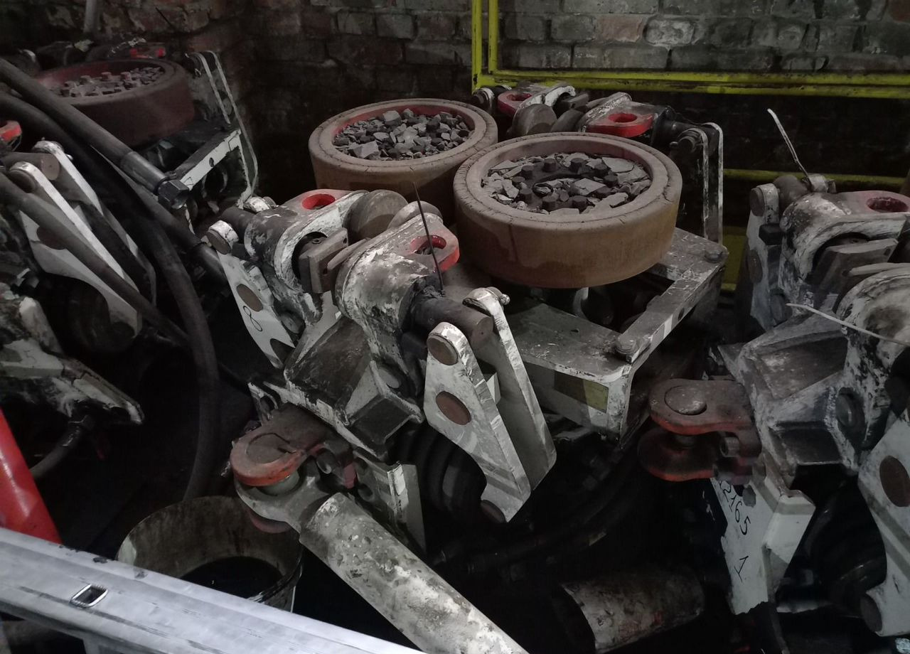 Горнодобывающая техника Дизель-гидравлический локомотив Scharf DZK 1800: фото 10