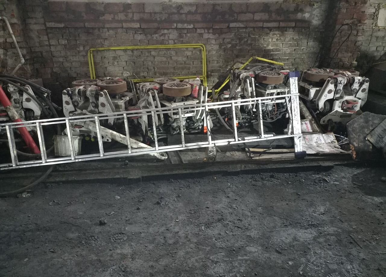 Дизель-гидравлический локомотив Scharf DZK 1800 - Горнодобывающая техника: фото 2 Дизель-гидравлический локомотив Scharf DZK 1800 - Горнодобывающая техника: фото 2