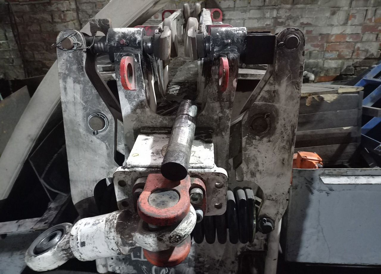 Дизель-гидравлический локомотив Scharf DZK 1800 - Горнодобывающая техника: фото 5 Дизель-гидравлический локомотив Scharf DZK 1800 - Горнодобывающая техника: фото 5