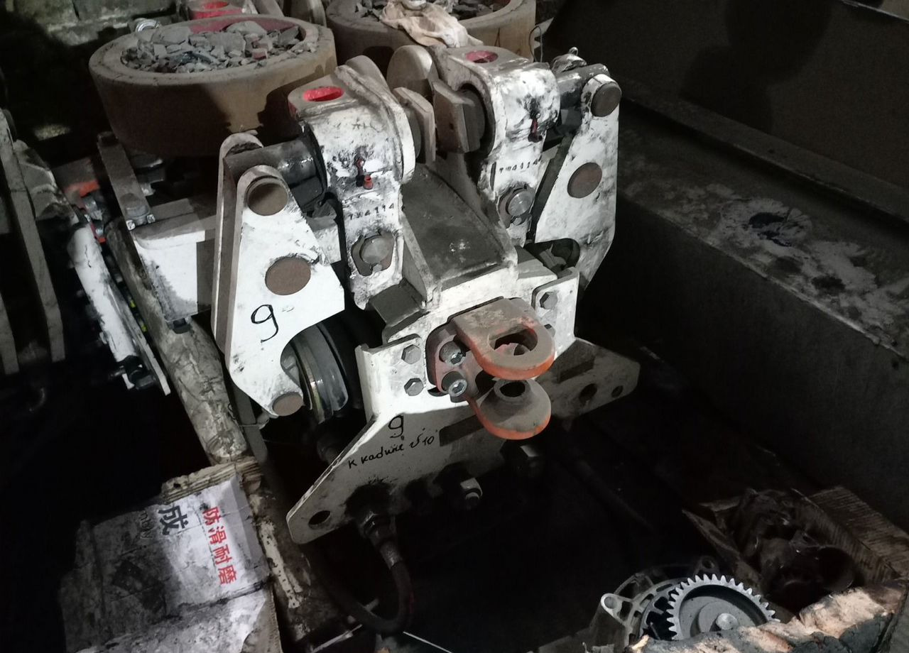 Горнодобывающая техника Дизель-гидравлический локомотив Scharf DZK 1800: фото 7