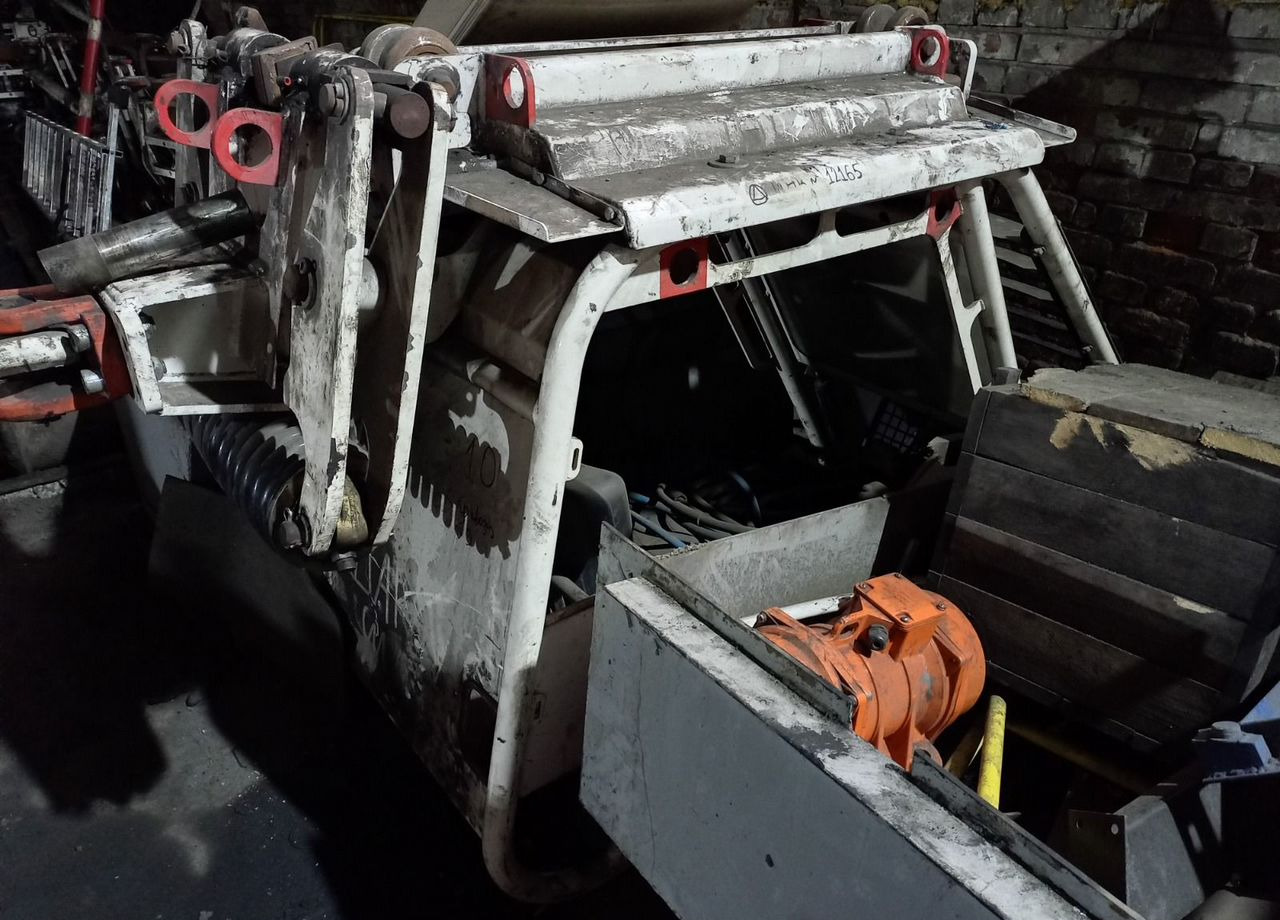 Дизель-гидравлический локомотив Scharf DZK 1800 - Горнодобывающая техника: фото 4 Дизель-гидравлический локомотив Scharf DZK 1800 - Горнодобывающая техника: фото 4