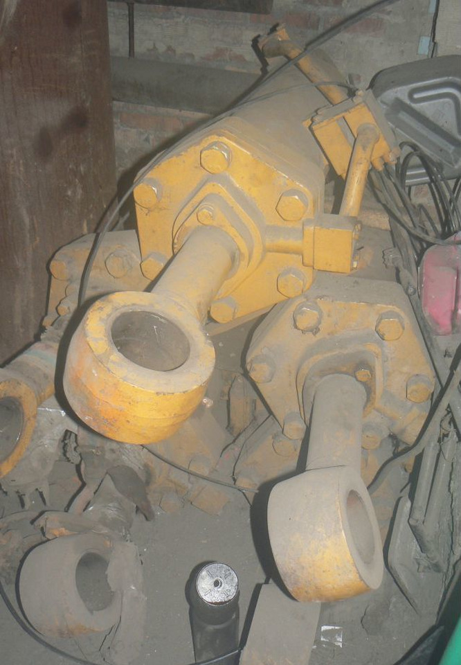 Komatsu Гидроцилиндр рыхлителя бульдозер Komatsu D155 - Гидравлический цилиндр для Бульдозеров: фото 3 Komatsu Гидроцилиндр рыхлителя бульдозер Komatsu D155 - Гидравлический цилиндр для Бульдозеров: фото 3