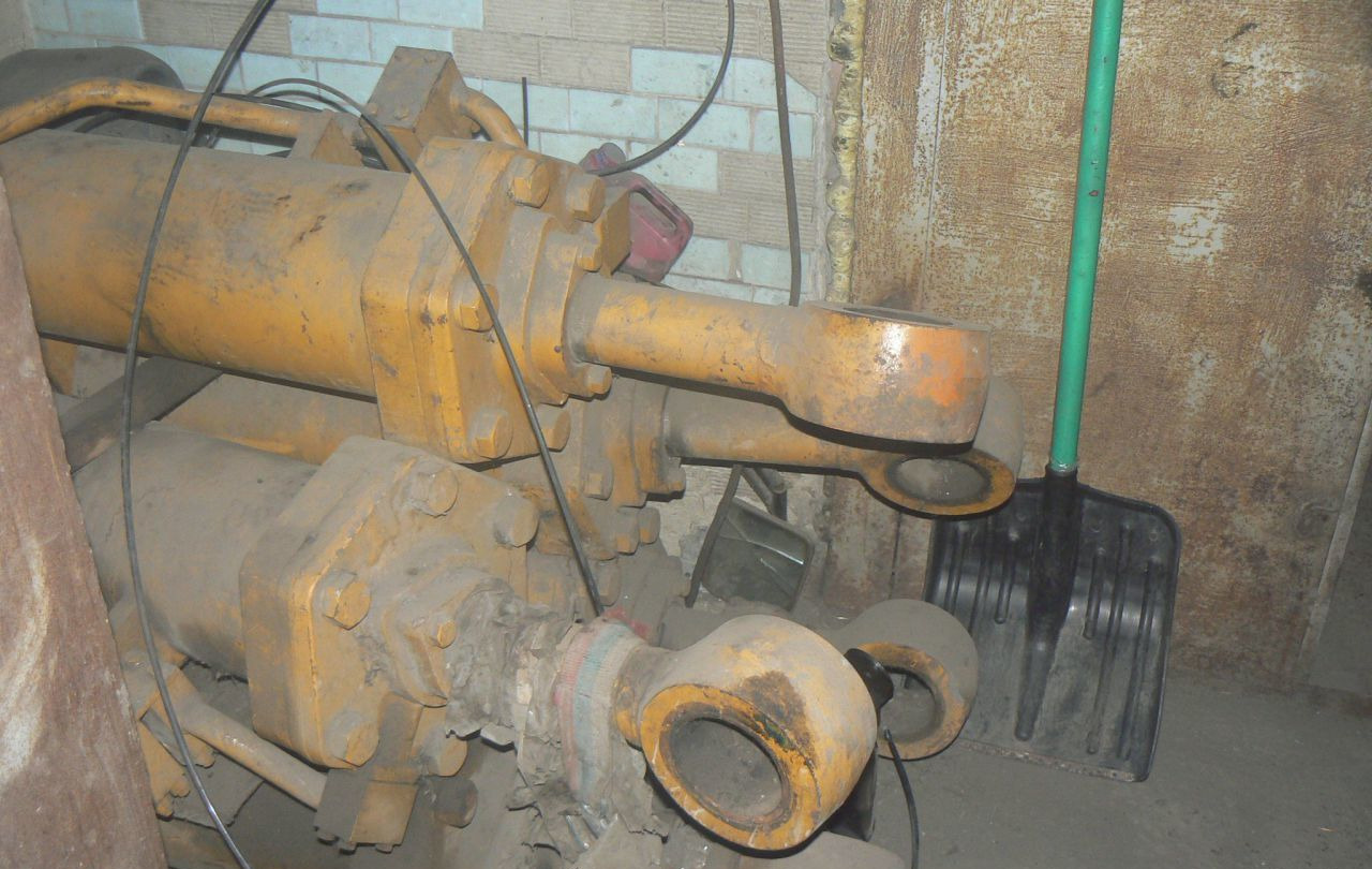 Komatsu Гидроцилиндр рыхлителя бульдозер Komatsu D155 - Гидравлический цилиндр для Бульдозеров: фото 2 Komatsu Гидроцилиндр рыхлителя бульдозер Komatsu D155 - Гидравлический цилиндр для Бульдозеров: фото 2