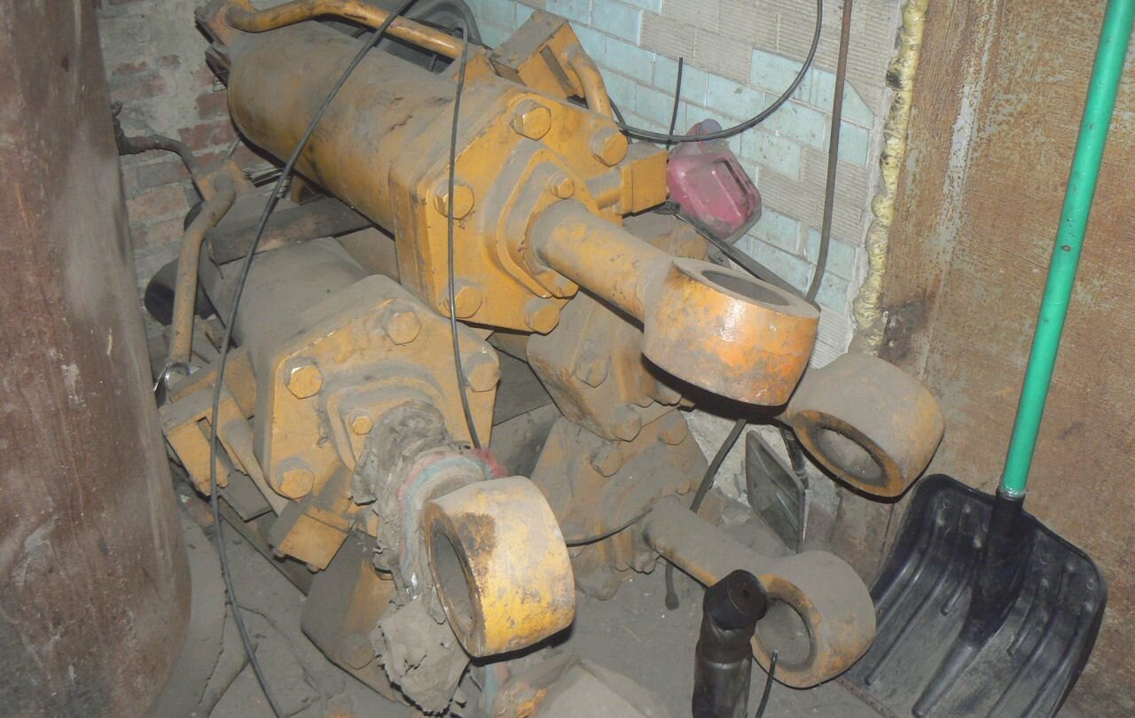 Komatsu Гидроцилиндр рыхлителя бульдозер Komatsu D155 - Гидравлический цилиндр для Бульдозеров: фото 1 Komatsu Гидроцилиндр рыхлителя бульдозер Komatsu D155 - Гидравлический цилиндр для Бульдозеров: фото 1