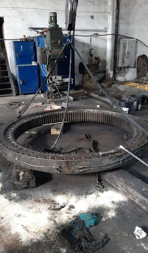 Komatsu Поворотный круг экскаватора Komatsu PC1250, бу - Поворотное кольцо для Экскаваторов: фото 2 Komatsu Поворотный круг экскаватора Komatsu PC1250, бу - Поворотное кольцо для Экскаваторов: фото 2