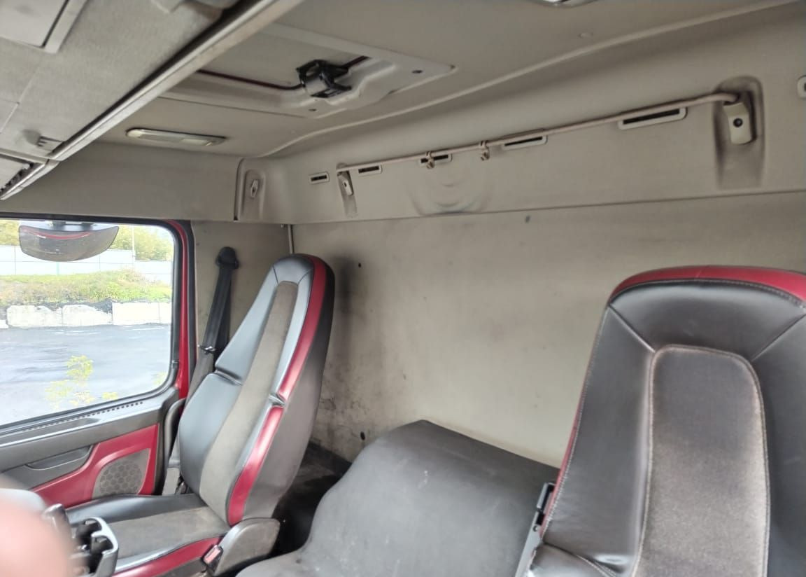 Самосвал Volvo FM Truck 8X4: фото 8 Самосвал Volvo FM Truck 8X4: фото 8