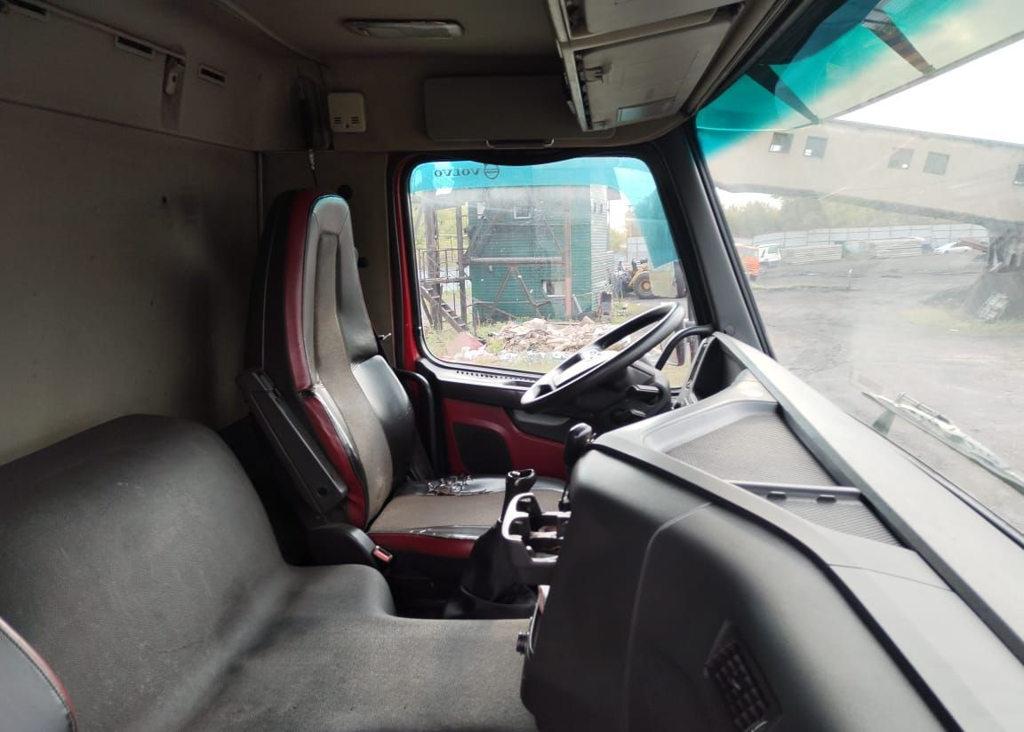 Самосвал Volvo FM Truck 8X4: фото 11 Самосвал Volvo FM Truck 8X4: фото 11