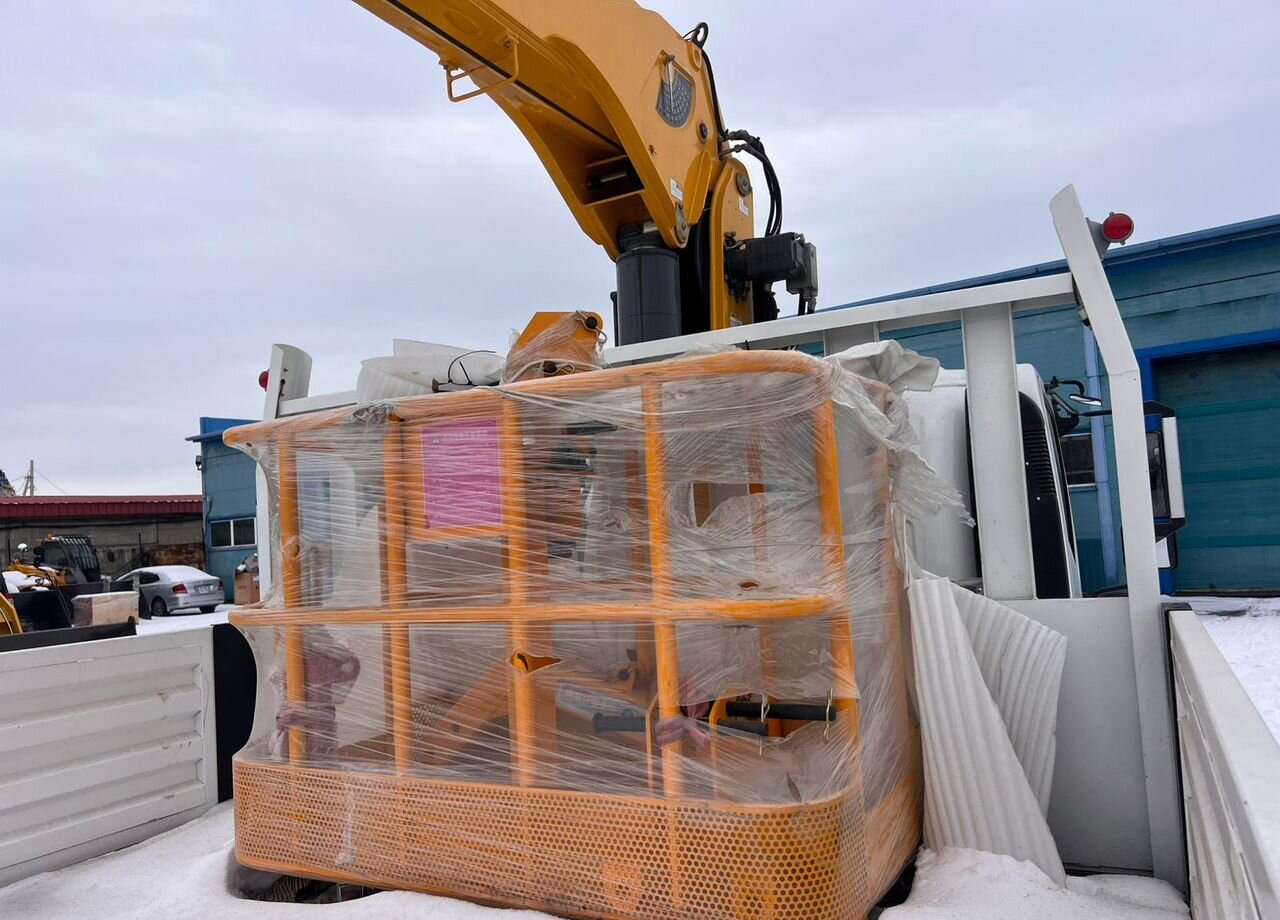 Новый Грузовик бортовой/ Платформа, Автоманипулятор Isuzu Elf: фото 10