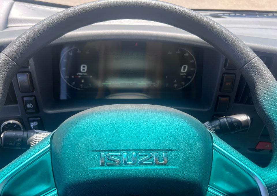 Новый Грузовик с подъемником Isuzu Elf: фото 17