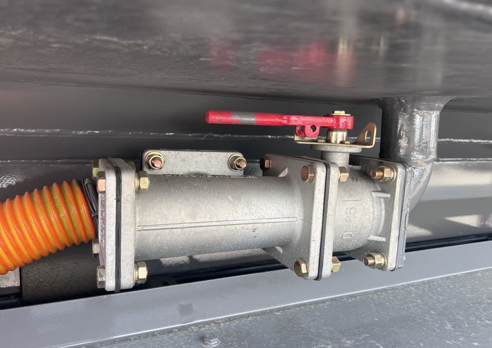 Новый Ассенизатор Isuzu Elf: фото 8