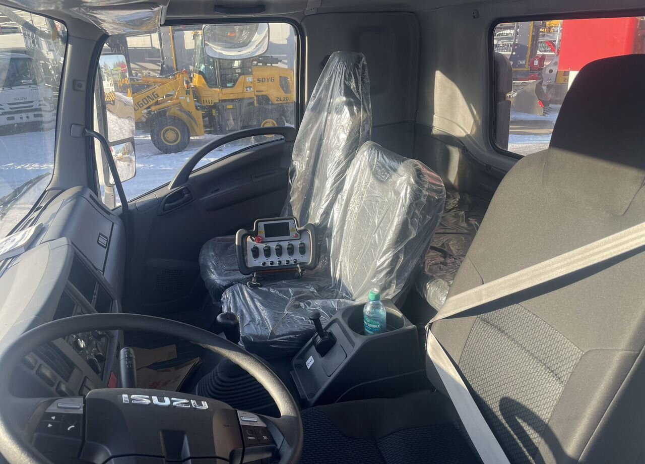 Новый Грузовик с подъемником Isuzu Elf: фото 13 Новый Грузовик с подъемником Isuzu Elf: фото 13