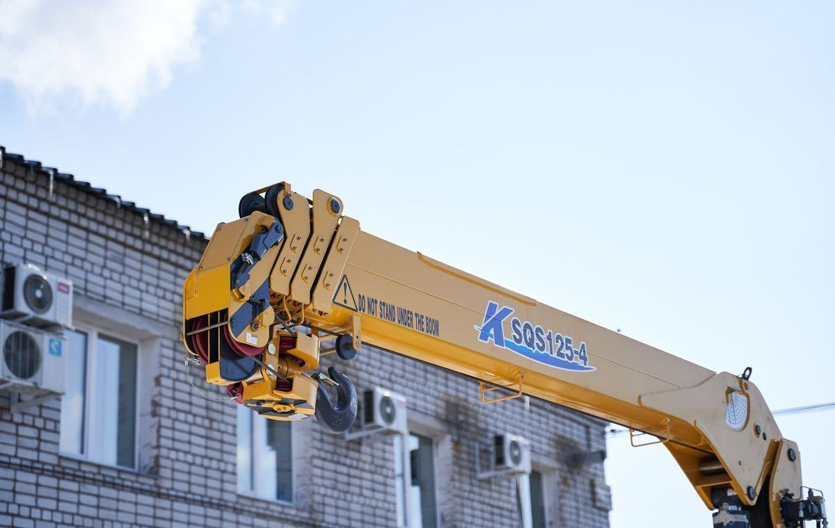 Новый Грузовик бортовой/ Платформа, Автоманипулятор Isuzu Elf: фото 6