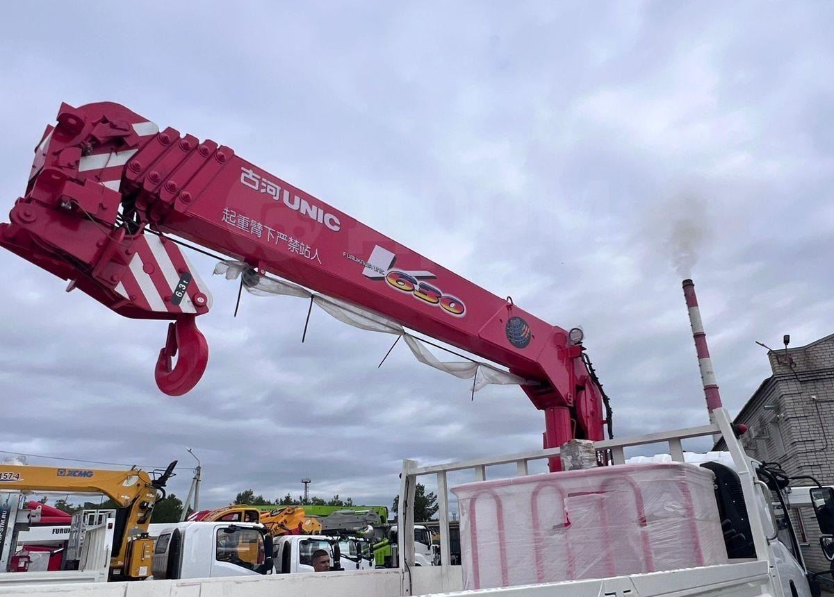 Новый Грузовик бортовой/ Платформа, Автоманипулятор Isuzu Elf: фото 10