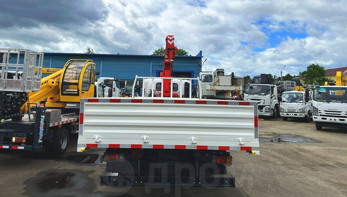 Новый Грузовик бортовой/ Платформа, Автоманипулятор Isuzu Elf: фото 8