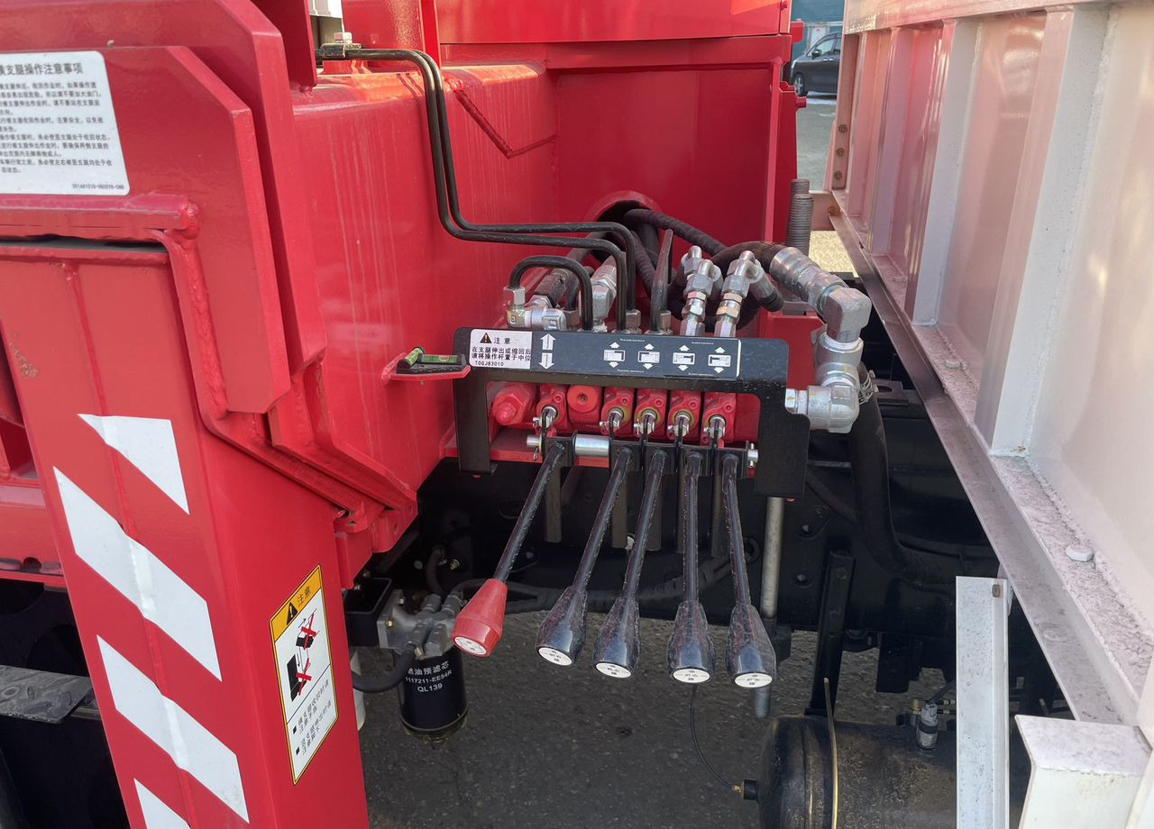 Новый Грузовик бортовой/ Платформа, Автоманипулятор Isuzu Elf: фото 10