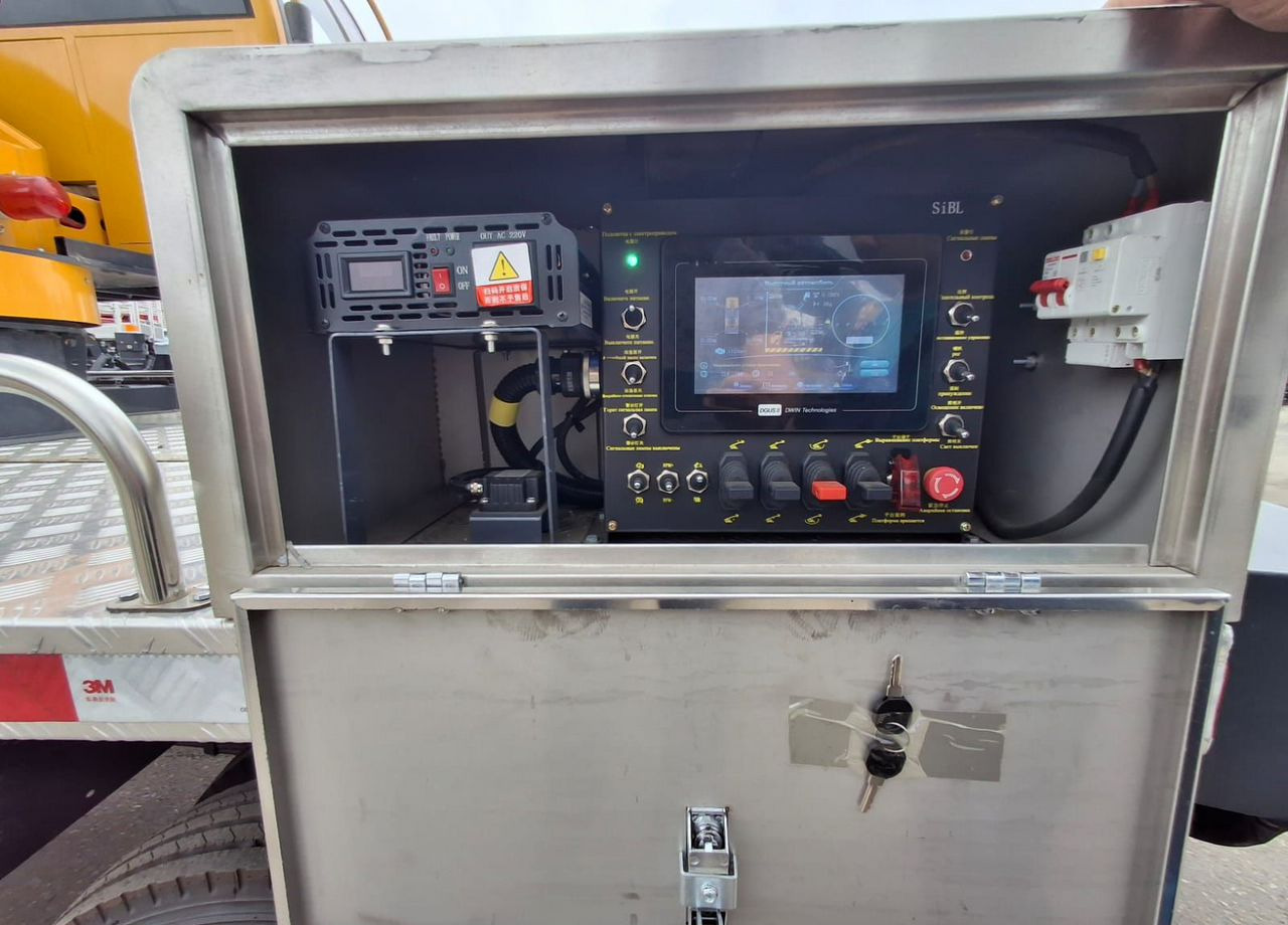 Новый Грузовик с подъемником Isuzu Elf: фото 19 Новый Грузовик с подъемником Isuzu Elf: фото 19