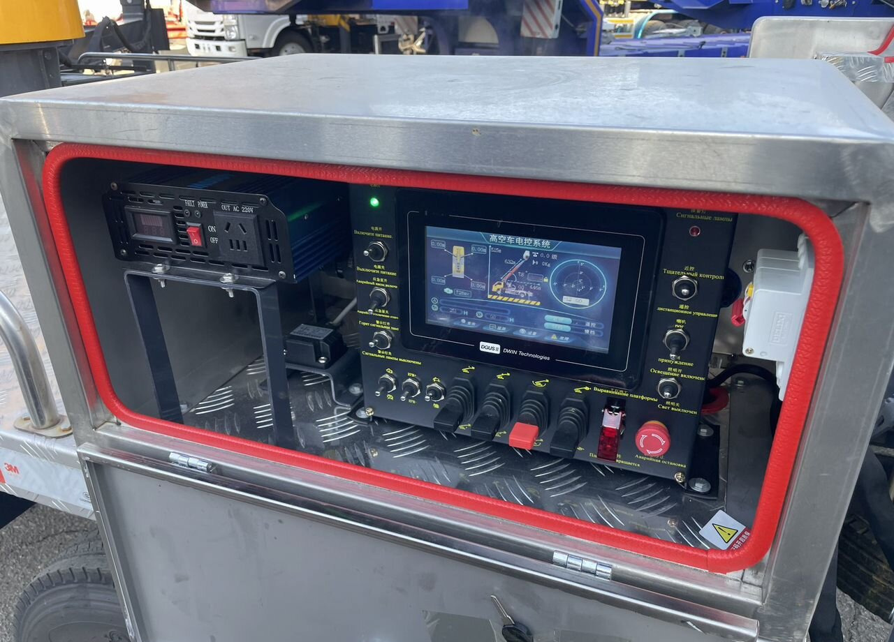 Новый Грузовик с подъемником Isuzu Elf: фото 7