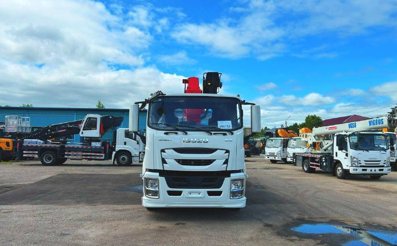 Новый Грузовик бортовой/ Платформа, Автоманипулятор Isuzu Giga (C-series): фото 12