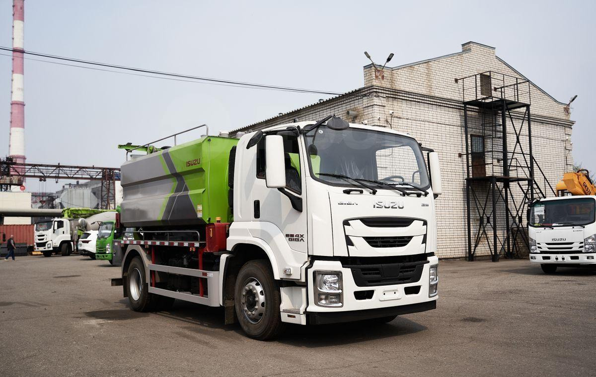 Новый Ассенизатор Isuzu Giga: фото 15